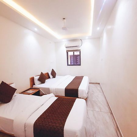 Hotel Nova Pride Rajkot Exterior foto