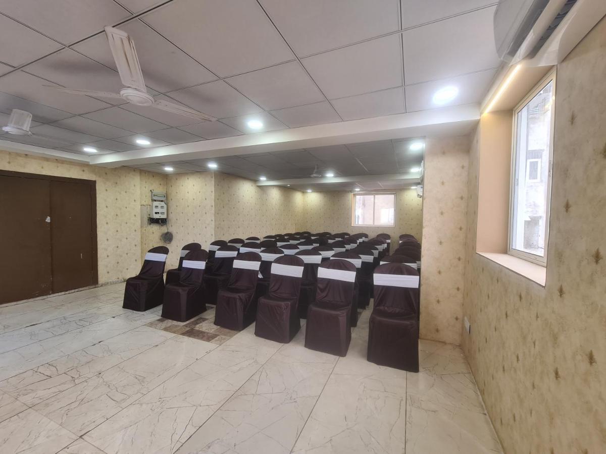 Hotel Nova Pride Rajkot Exterior foto