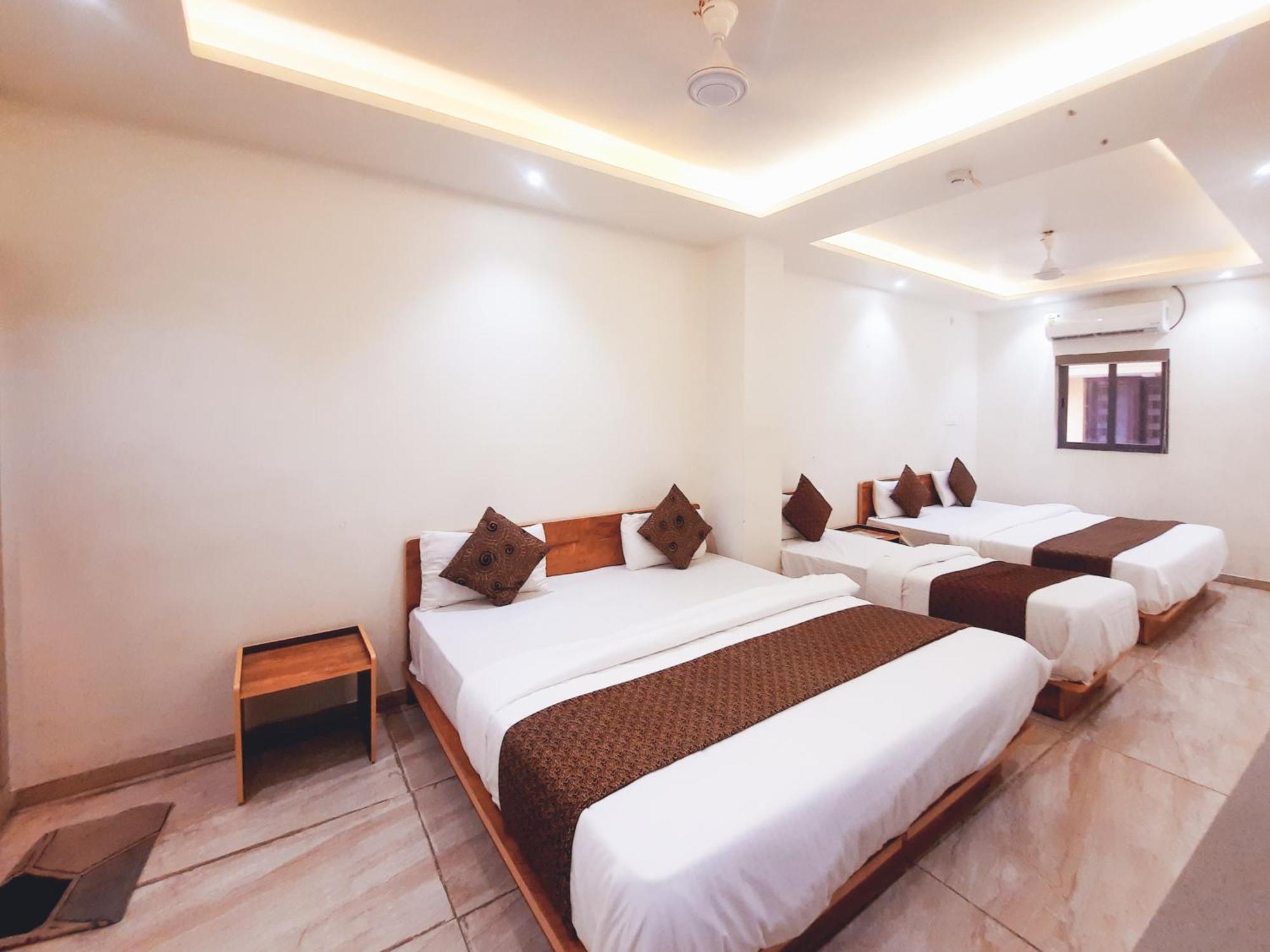 Hotel Nova Pride Rajkot Exterior foto